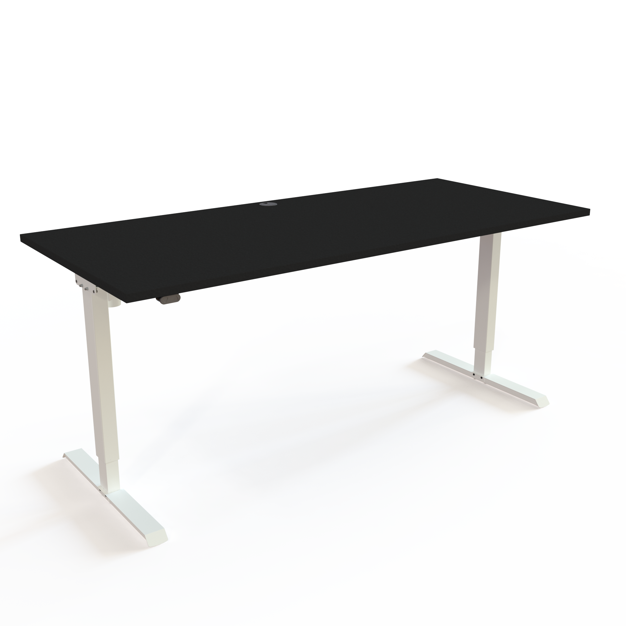 Hævesænkebordet er simpelt designet for at minimere materialeforbruget, med bordplade i sort  og understel i hvid. Størrelsen er 180x80. Højden er 68-119cm og bordet løfter 60kg.